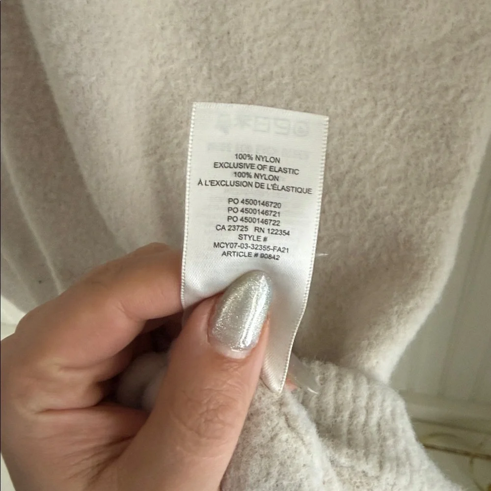 Aritzia Cream V-Neck Sweater - Picture 5 of 6